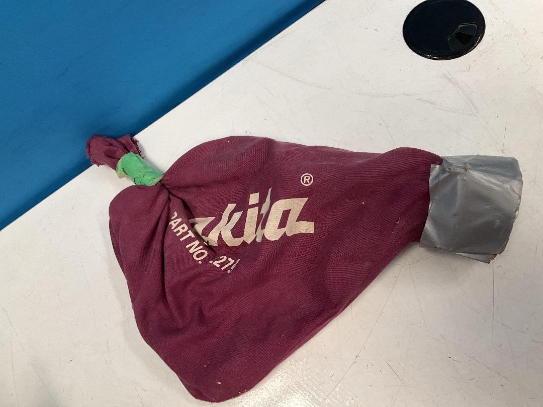 Photo '2' of Makita 82mm Planer - Model DKP180 - Skin Only Photo '2' of Makita 82mm Planer - Model DKP180 - Skin Only