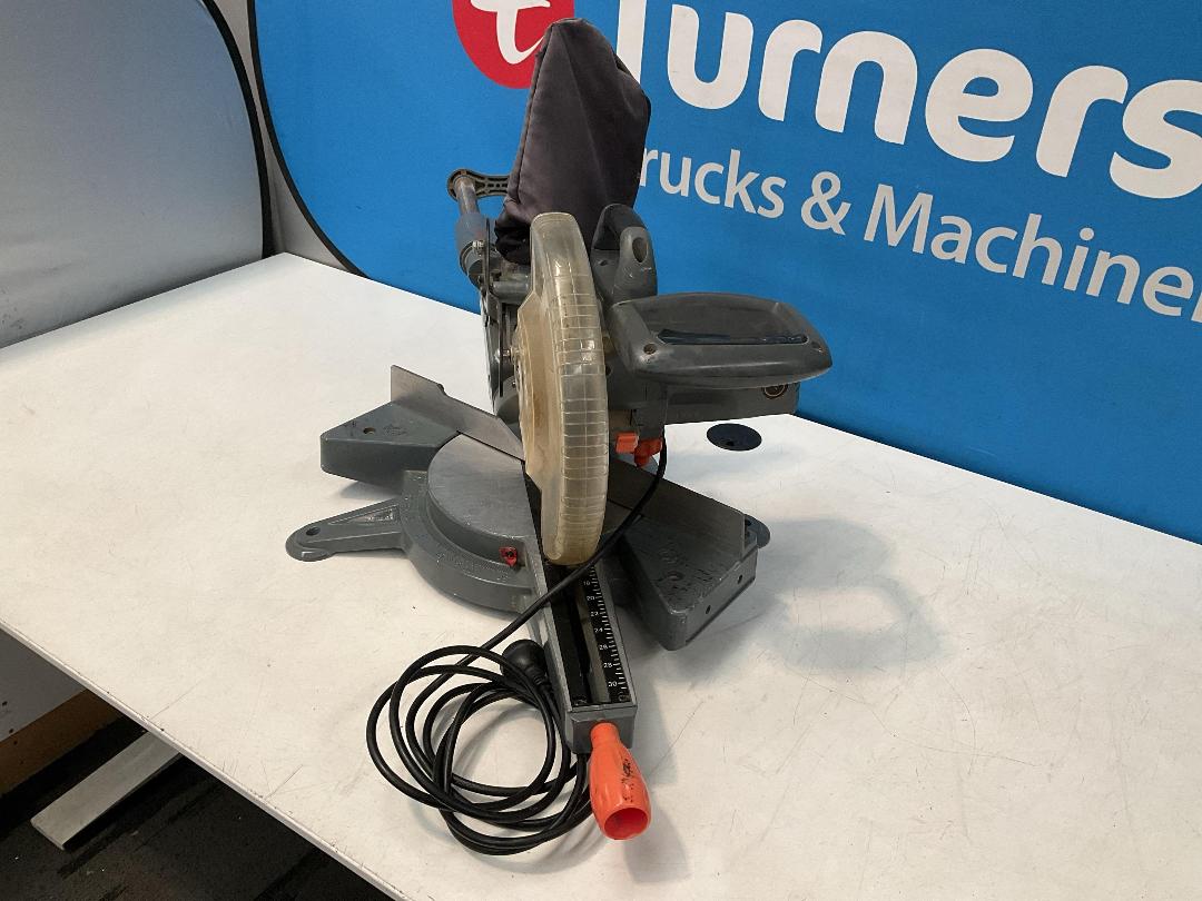 Photo '11' of Ozito 254mm (10”) Sliding Compound Mitre Saw - Model OZSCMS1600WA