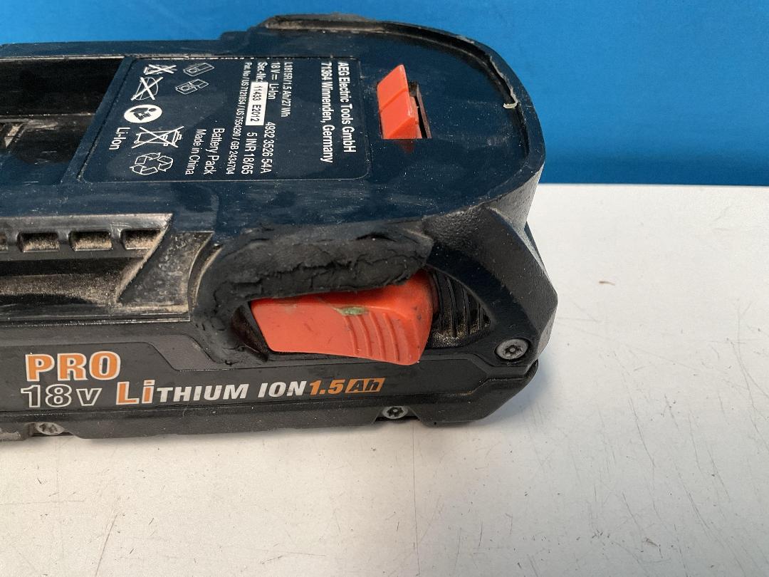 Photo '6' of PRO 18V Lithium ION 1.5Ah Battery - Model L1815R