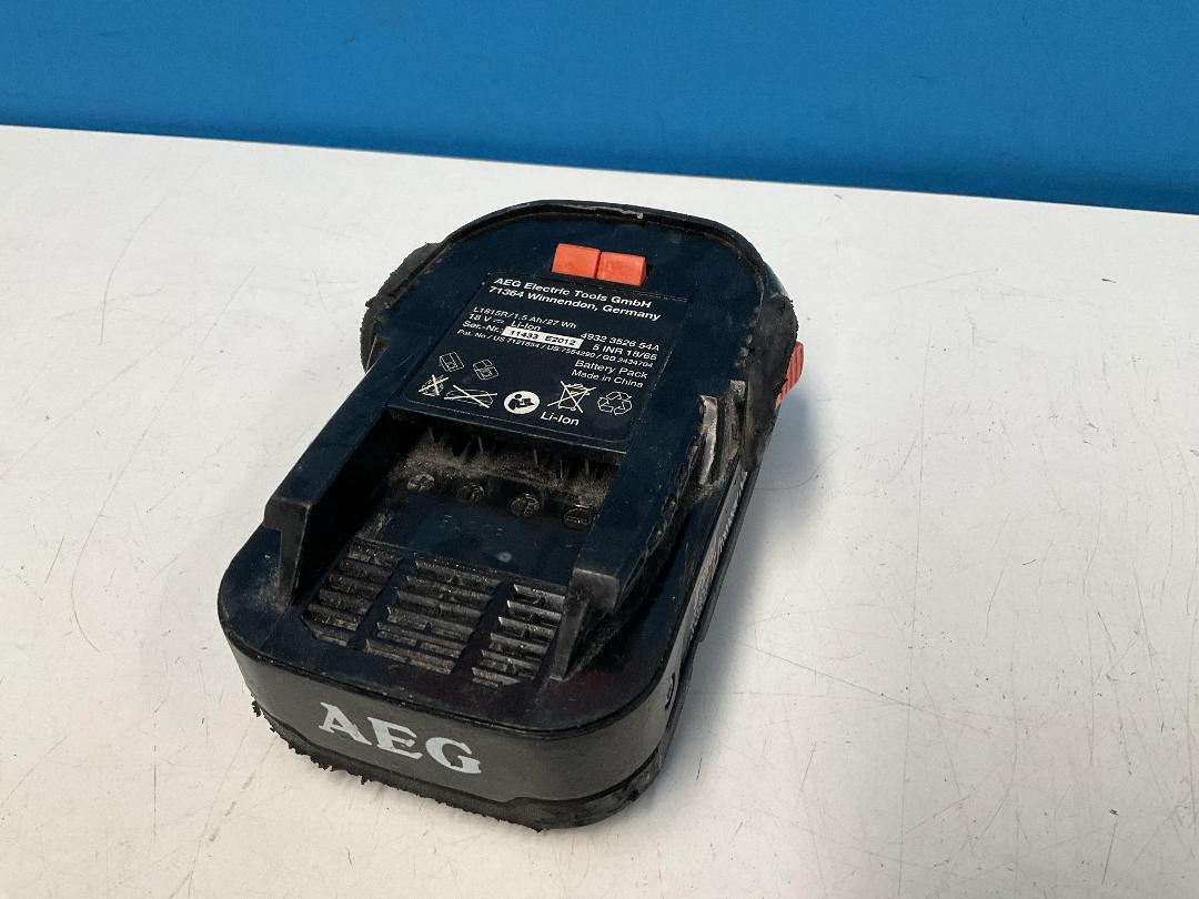 Photo '10' of PRO 18V Lithium ION 1.5Ah Battery - Model L1815R