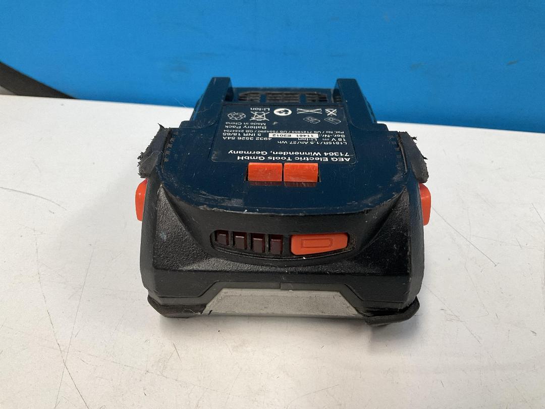 Photo '8' of AEG PRO 18V Lithium ION 1.5Ah Battery - Model L1815R