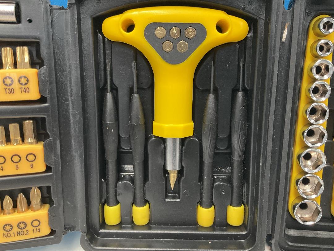 Photo '4' of Socket/Drill Bits or Similar Set