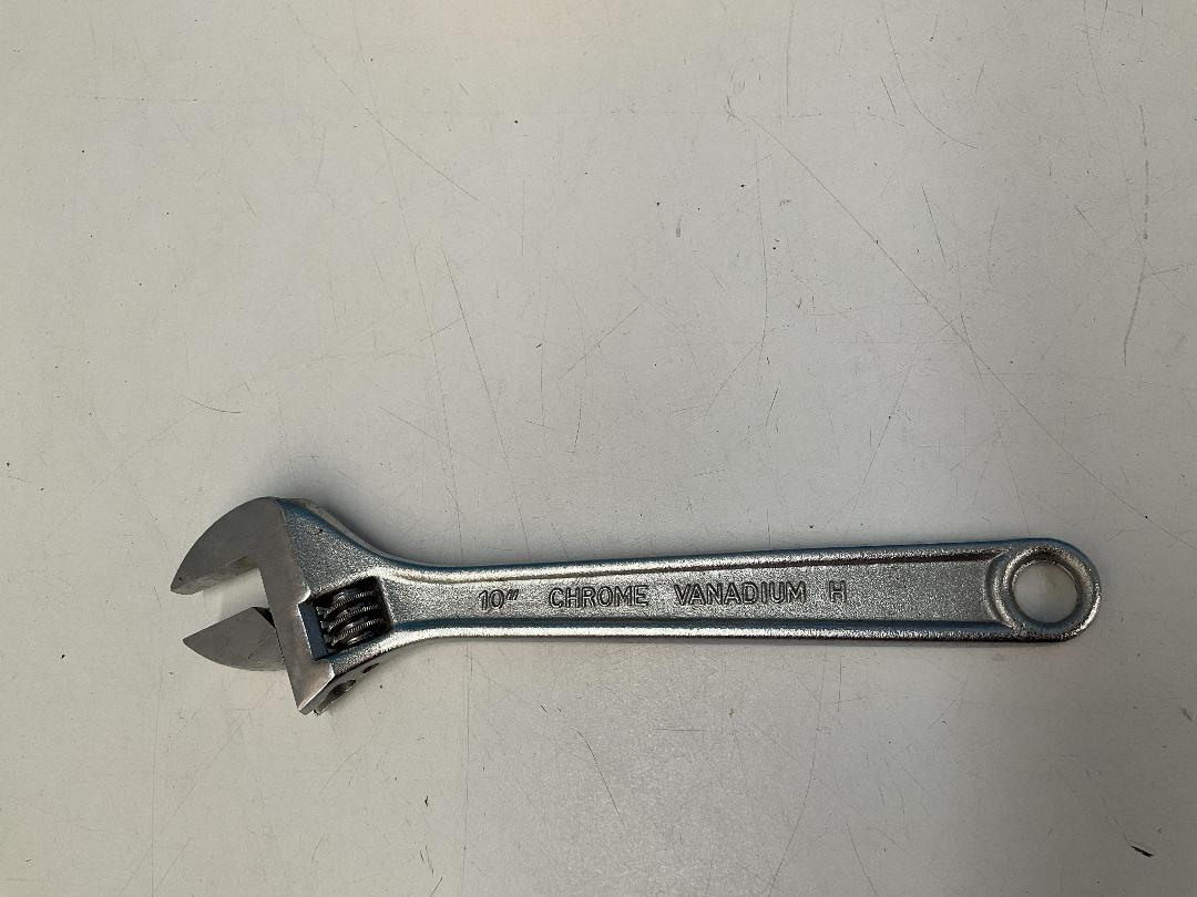 Photo '14' of Building Items Etc - Hammer, Saws, Garden Barbed Wire Etc