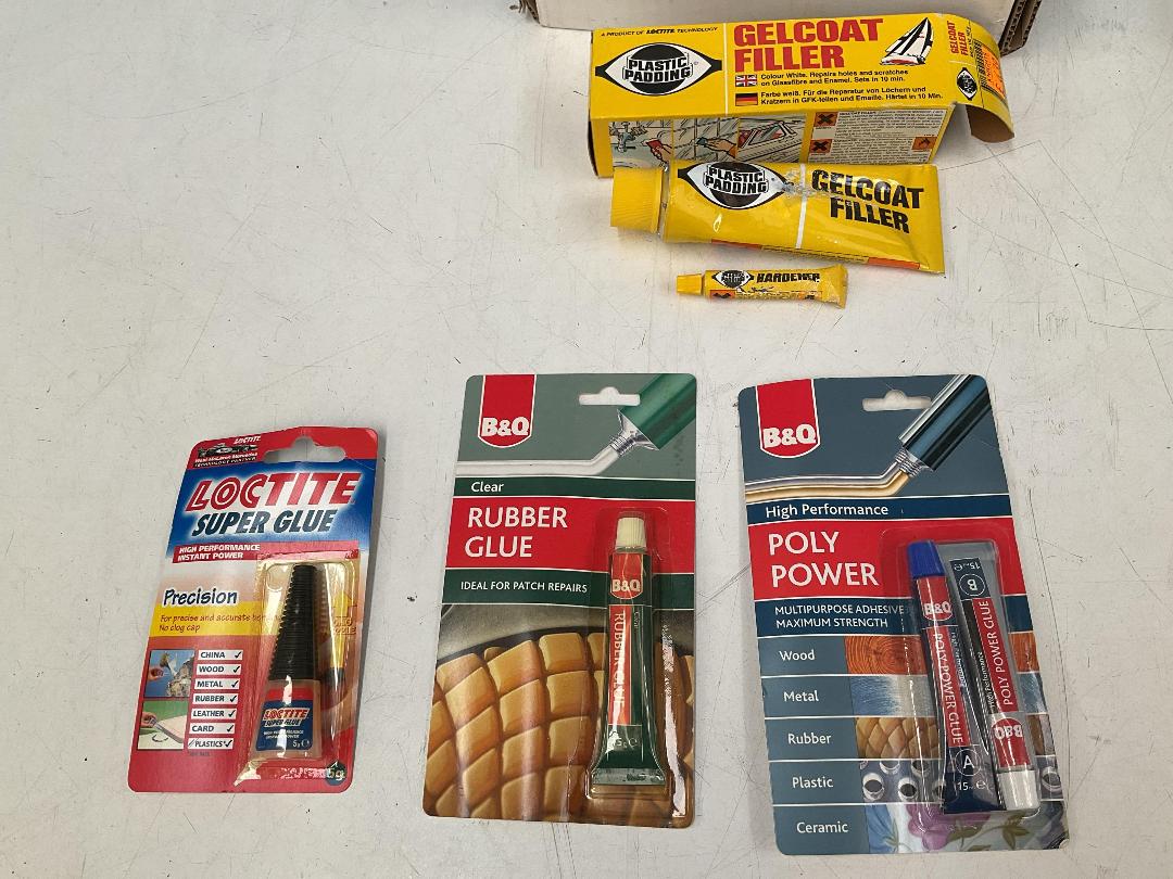 Photo '16' of Building Items Etc - Hammer, Saws, Garden Barbed Wire Etc