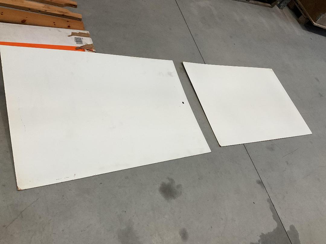 Photo '8' of Various Wooden-Like Incomplete Parts - Table Legs Etc Photo '8' of Various Wooden-Like Incomplete Parts - Table Legs Etc