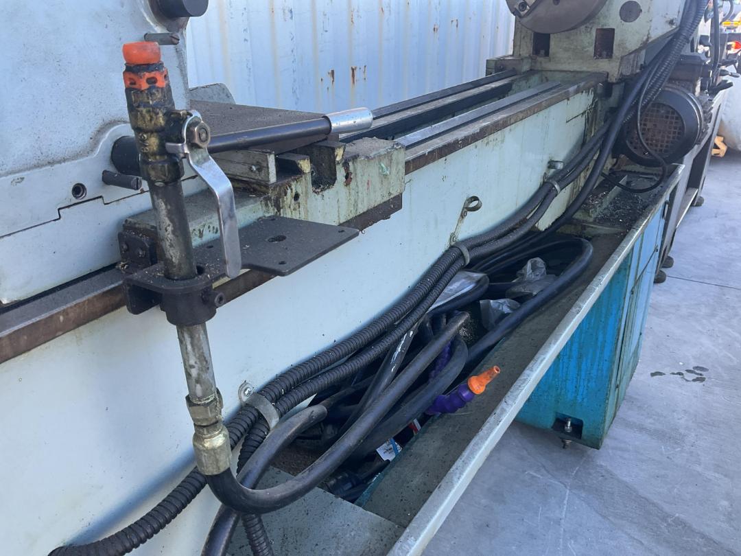 Photo '14' of LUXCUT - 6236X1000 Metal Lathe w/ Coolant Feed Photo '14' of LUXCUT - 6236X1000 Metal Lathe w/ Coolant Feed