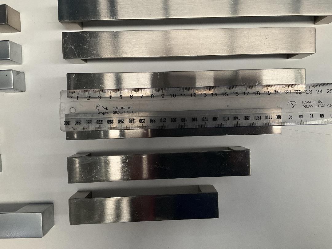 Photo '8' of Modern Thick Style Door / Cupboard Handles Photo '8' of Modern Thick Style Door / Cupboard Handles