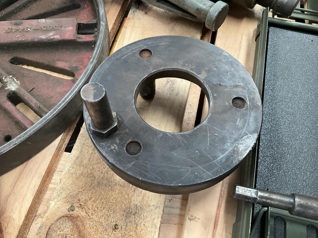 Photo '6' of Industrial Lathe Accessories - 4 Jaw Chuck , Steady Rest , Flat Plate Etc Photo '6' of Industrial Lathe Accessories - 4 Jaw Chuck , Steady Rest , Flat Plate Etc