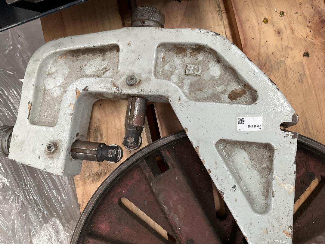 Photo '11' of Industrial Lathe Accessories - 4 Jaw Chuck , Steady Rest , Flat Plate Etc Photo '11' of Industrial Lathe Accessories - 4 Jaw Chuck , Steady Rest , Flat Plate Etc