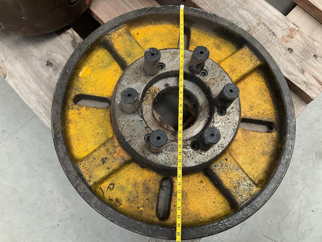 Photo '3' of Lathe Accessories - 4 & 3 Jaw Chucks , Flat Bed