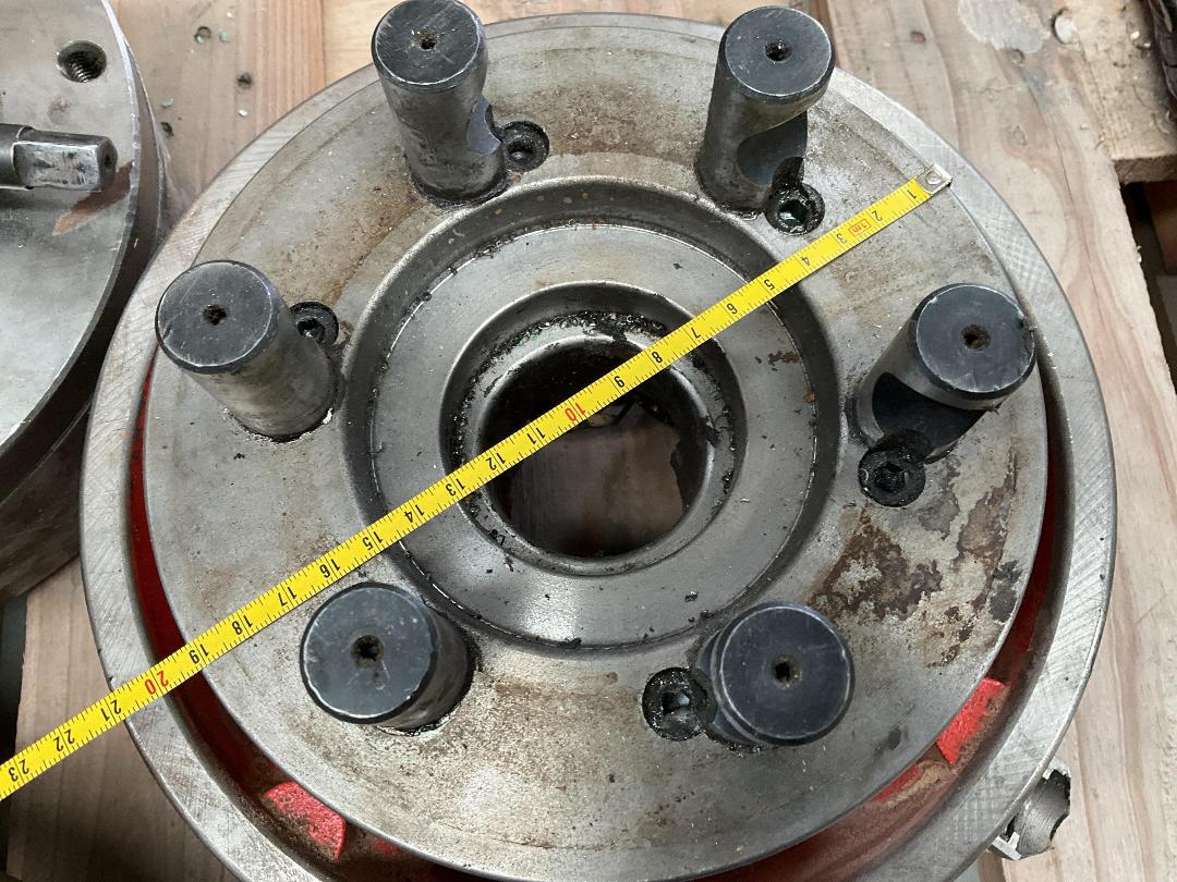 Photo '8' of Lathe Accessories - 4 & 3 Jaw Chucks , Flat Bed