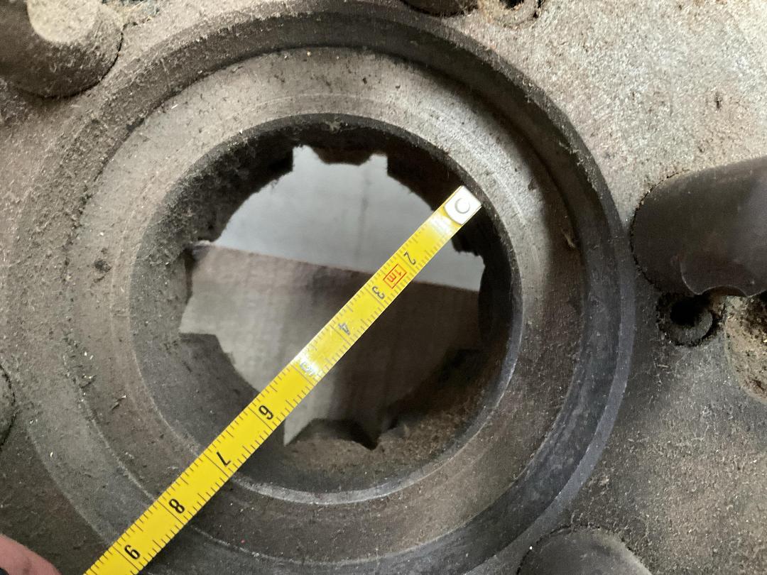 Photo '20' of Lathe Accessories - 4 & 3 Jaw Chucks , Flat Bed