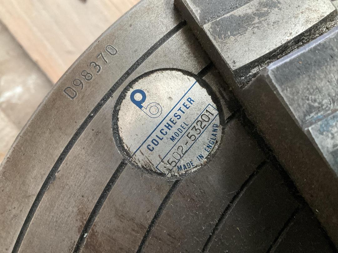 Photo '23' of Lathe Accessories - 4 & 3 Jaw Chucks , Flat Bed