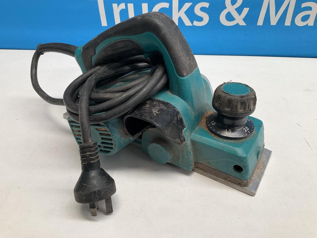 Photo '3' of Makita - 82mm 850W Planer