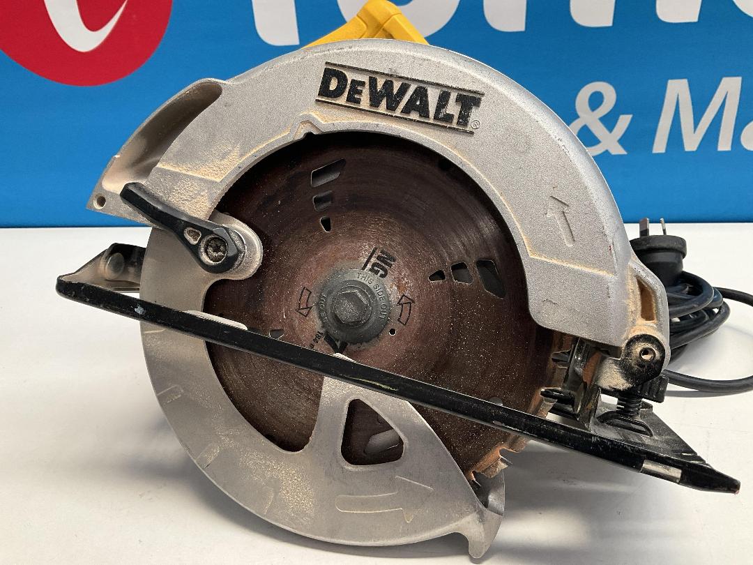 Photo '5' of DeWALT - 184mm Circular Saw