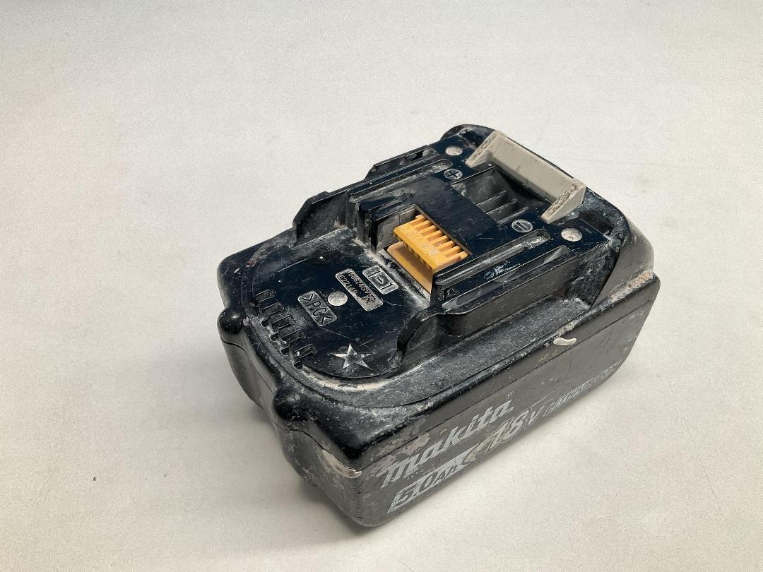 Photo '2' of Makita - 18V Li-Ion Battery Pack 5.0aH