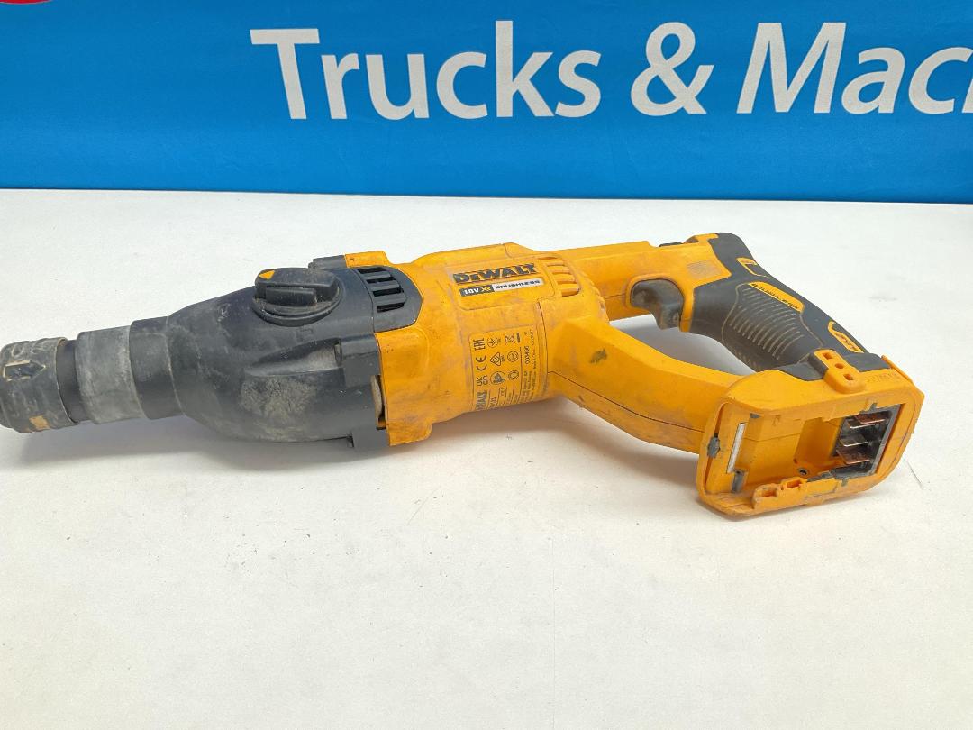 Photo '3' of DeWALT - 18V XR Brushless 26mm SDS-Plus Hammer Drill (Skin Only) Photo '3' of DeWALT - 18V XR Brushless 26mm SDS-Plus Hammer Drill (Skin Only)