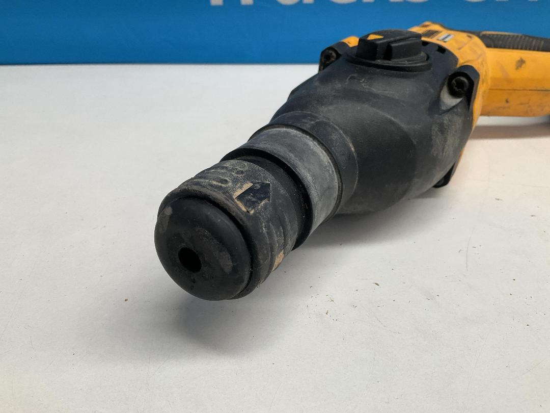 Photo '5' of DeWALT - 18V XR Brushless 26mm SDS-Plus Hammer Drill (Skin Only) Photo '5' of DeWALT - 18V XR Brushless 26mm SDS-Plus Hammer Drill (Skin Only)