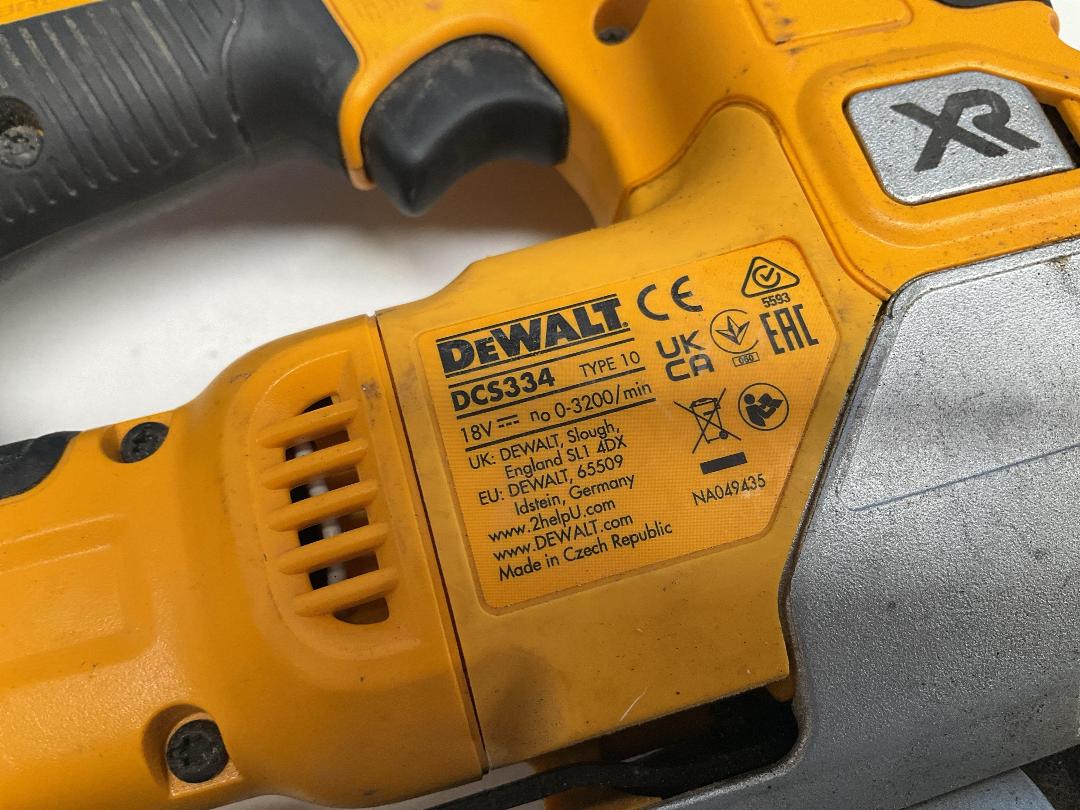 Photo '9' of DeWALT - 18V XR Brushless Jigsaw (Skin Only) Photo '9' of DeWALT - 18V XR Brushless Jigsaw (Skin Only)