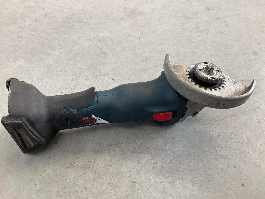 Photo '8' of Bosch Toolbox w/ Power Tools , Battery & Charger