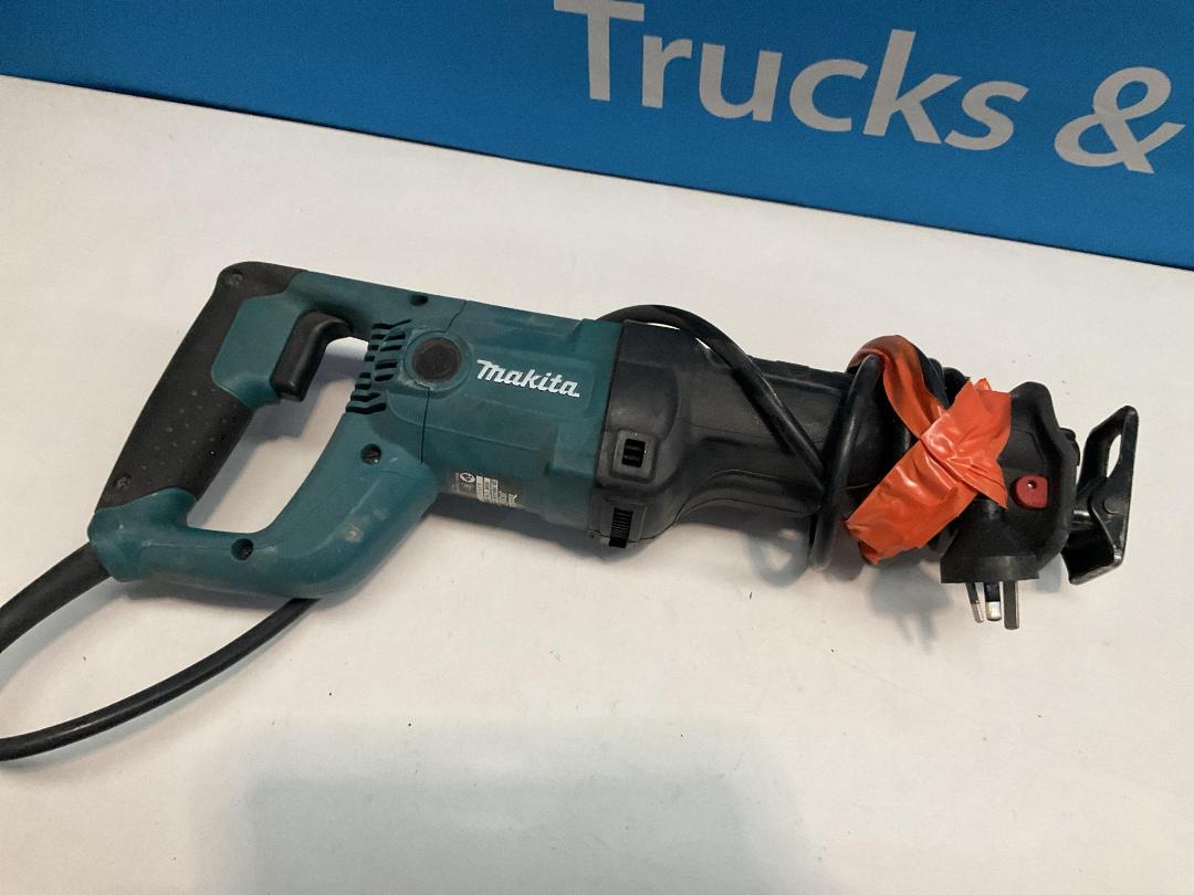 Photo '4' of Makita - 1010W 185mm Reciprocating Saw - Model JR3050T Photo '4' of Makita - 1010W 185mm Reciprocating Saw - Model JR3050T