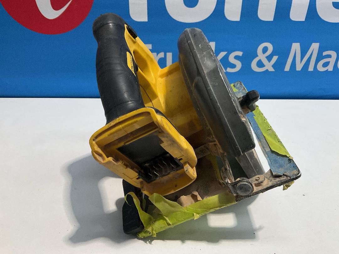 Photo '3' of DeWALT - 54V 184mm Circular Saw - DCS575 (Skin Only)