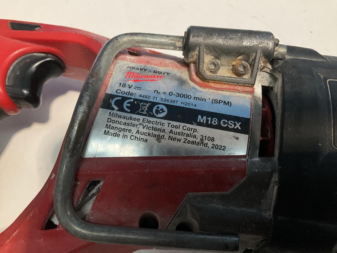 Photo '4' of Milwaukee - M18 FUEL SAWZALL Reciprocating Saw (Skin Only)