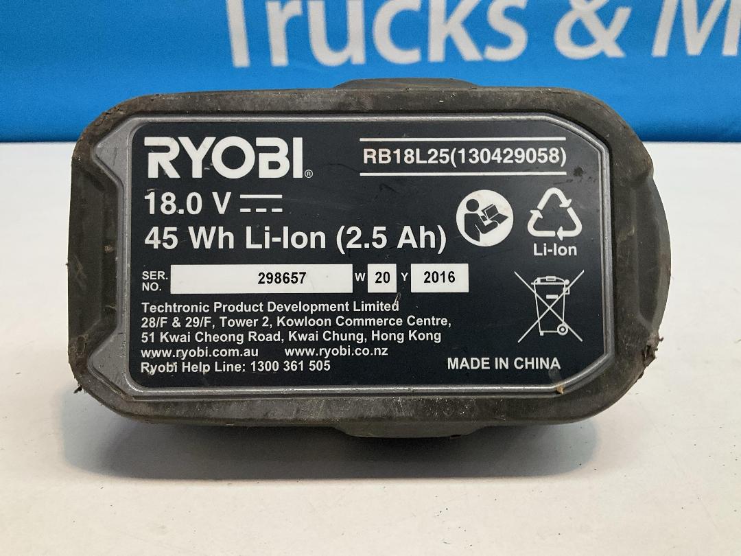 Photo '4' of Ryobi One+ - 18V Li-Ion 2.5aH Battery Pack