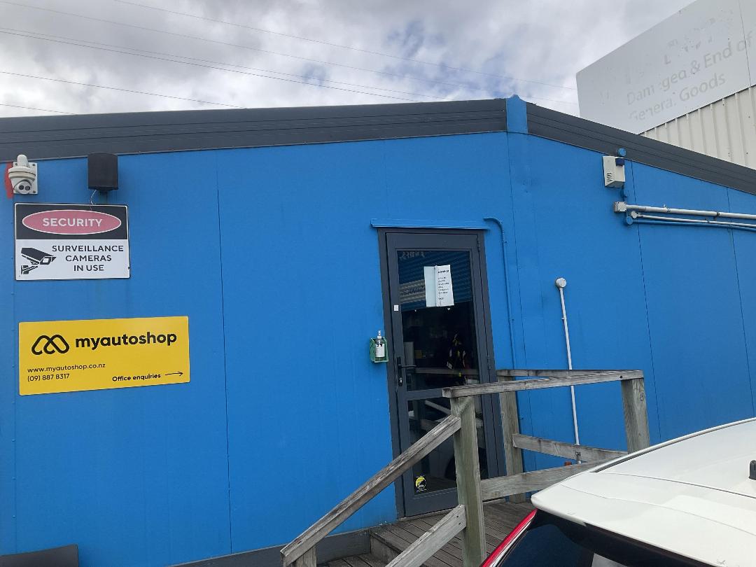 Photo '4' of Large Portacom with AC units