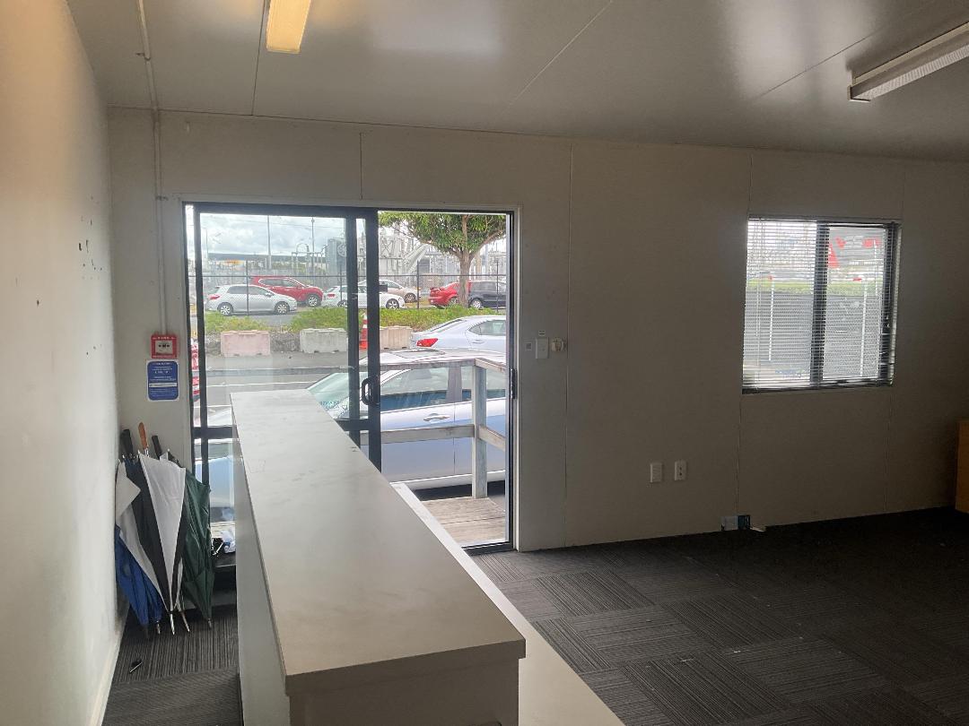 Photo '13' of Large Portacom with AC units