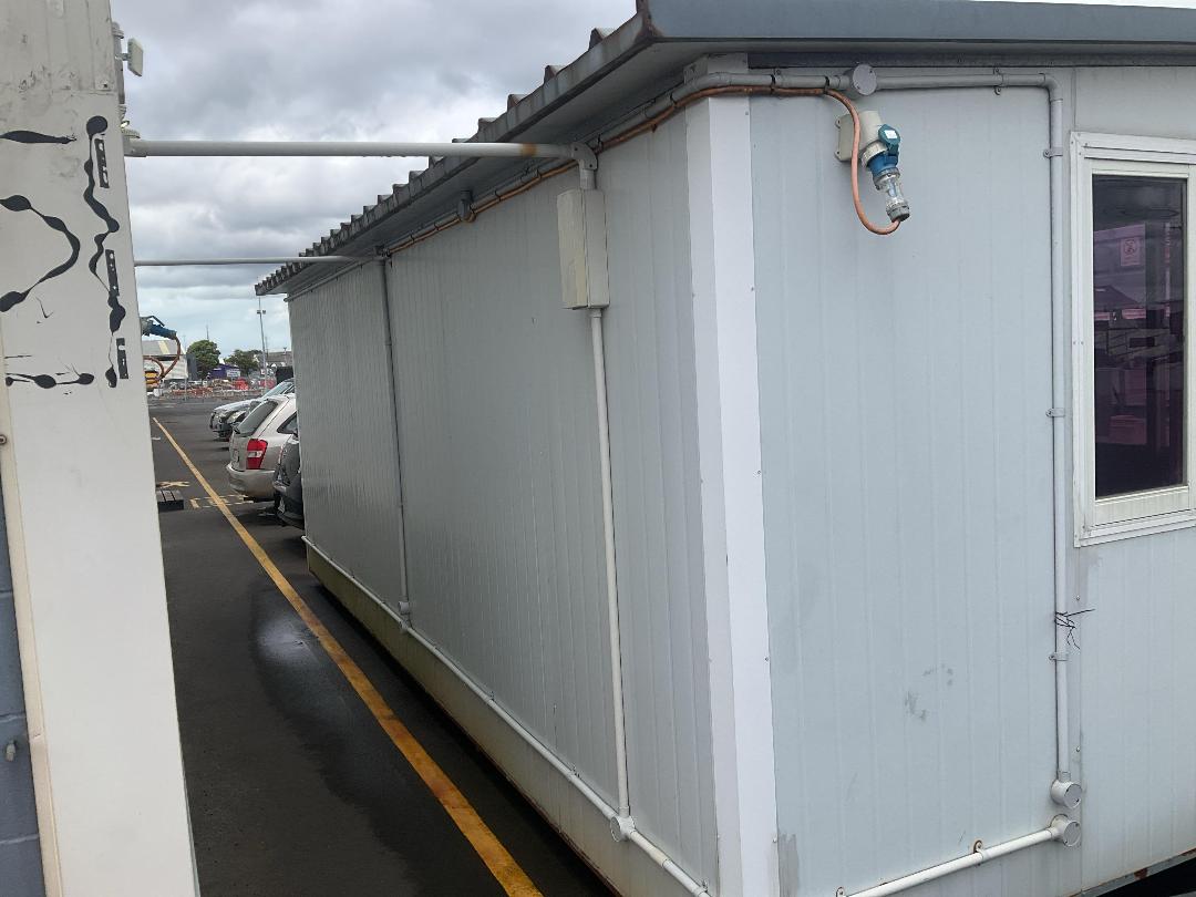 Photo '3' of Small Portacom with AC unit