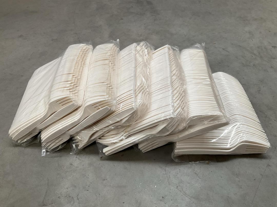 Photo '2' of Plastic Forks 160mm (600pce) Photo '2' of Plastic Forks 160mm (600pce)