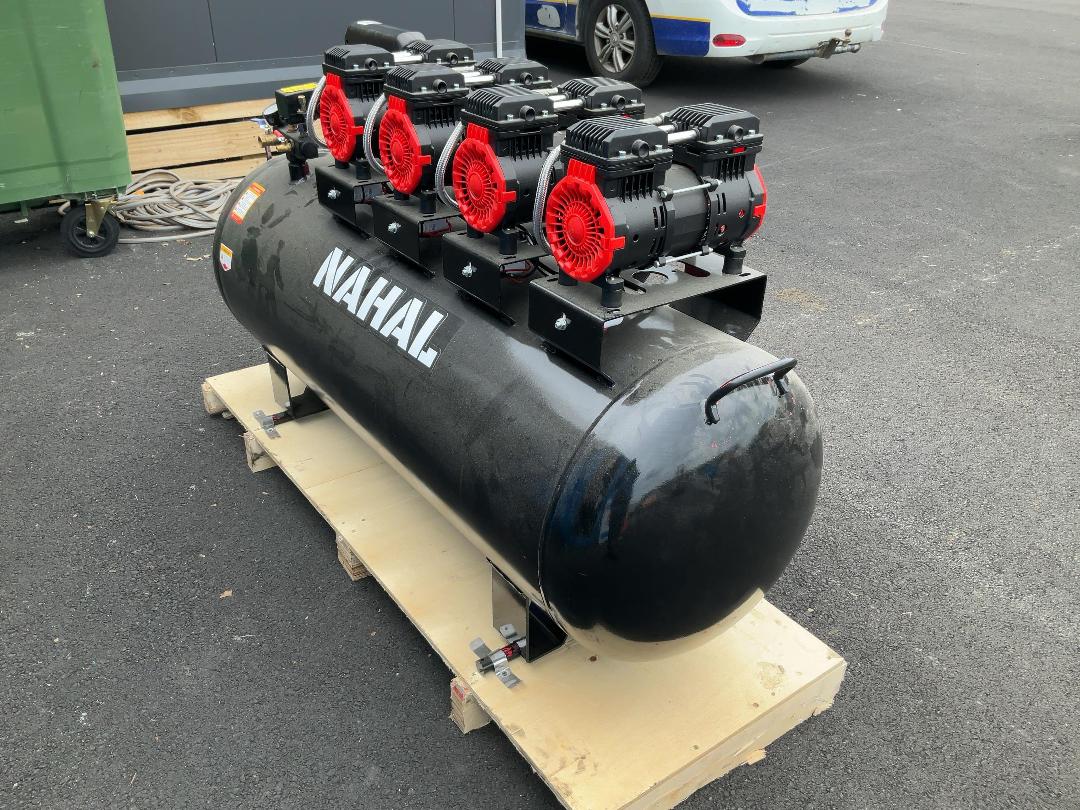 Photo '4' of Air compressor 60A