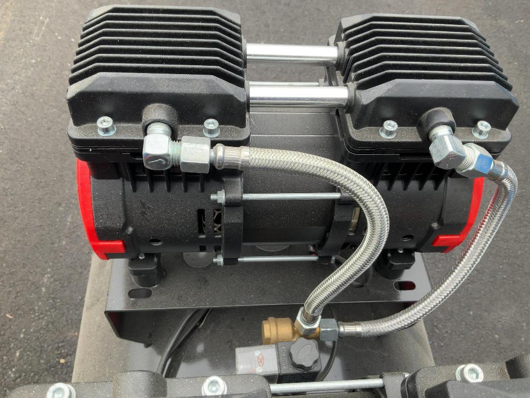 Photo '7' of Air compressor 60A