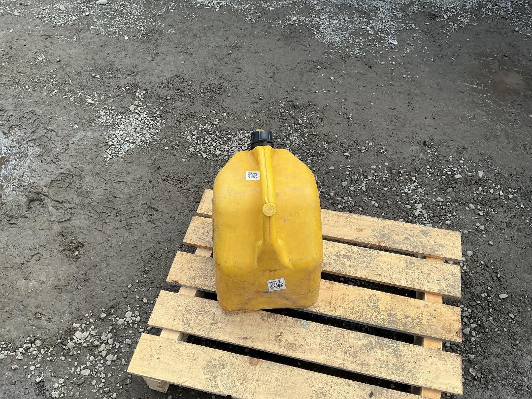 Photo '4' of Diesel Canister