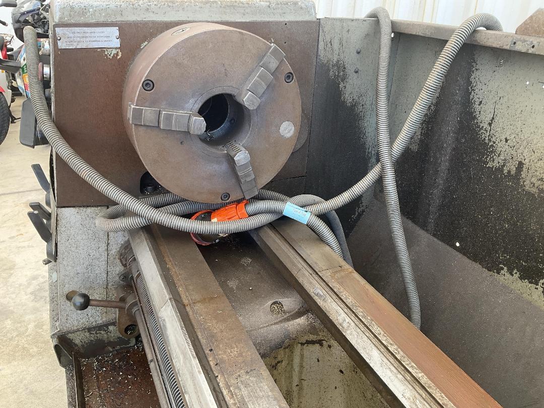 Photo '9' of Colchester mascot 1600 Lathe