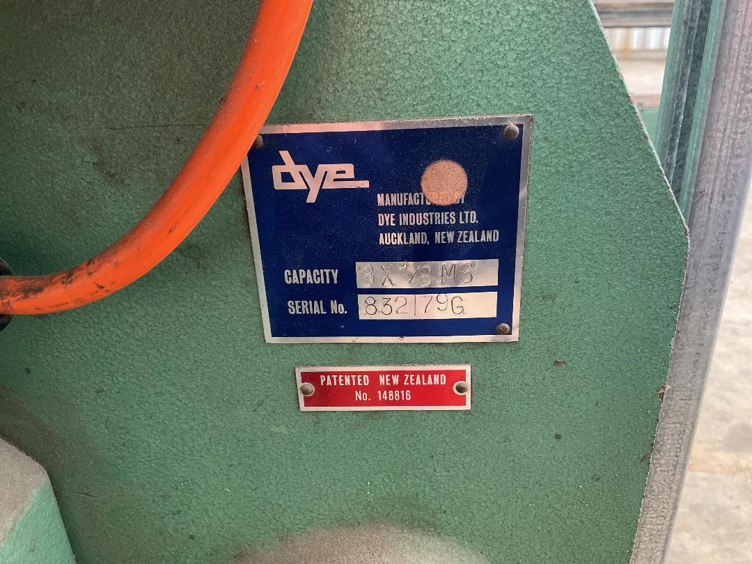 Photo '9' of Dye Industrial Guillotine Machine