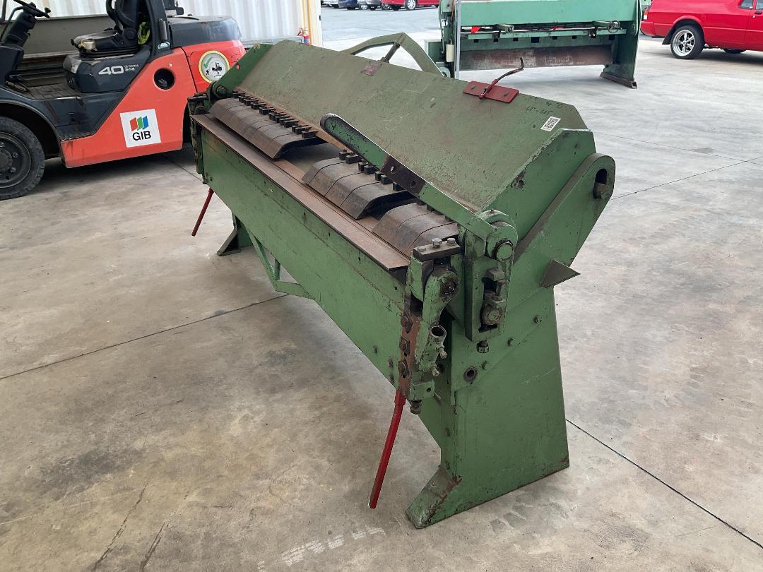 Photo '3' of H.W.M Heavy Duty Finger Folder