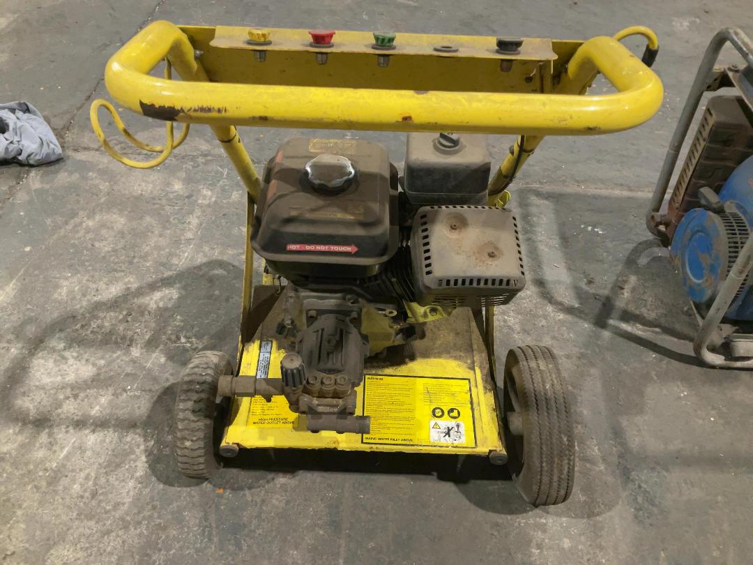 Photo '3' of Stanley Pressure Washer Petrol