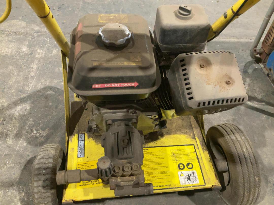 Photo '5' of Stanley Pressure Washer Petrol