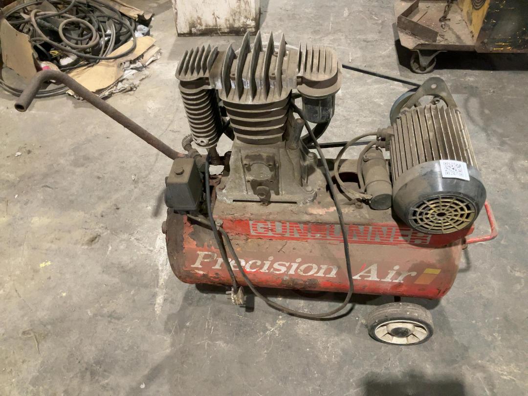 Photo '2' of Gunrunner Air Compressor