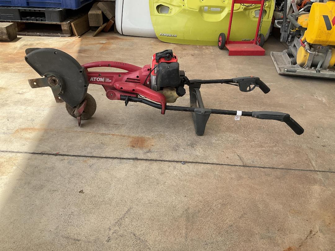 Photo '2' of Atom Pro Edger 581