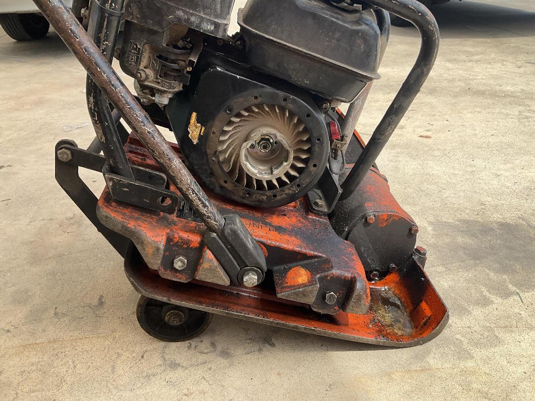 Photo '6' of Mikasa Plate compactor