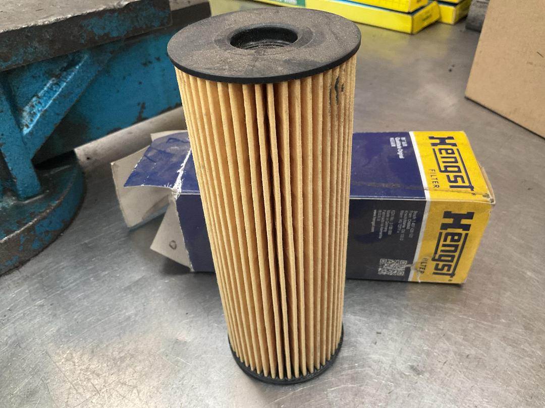 Photo '2' of Oil Filter Photo '2' of Oil Filter