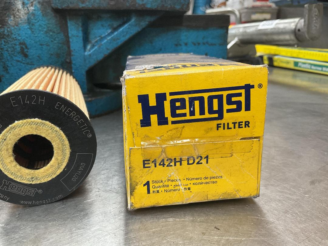 Photo '5' of Oil Filter Photo '5' of Oil Filter