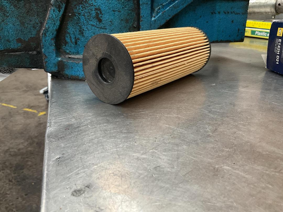 Photo '3' of Oil Filter Photo '3' of Oil Filter