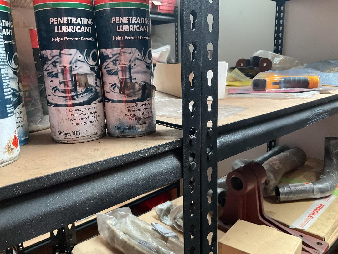 Photo '5' of 5 Tier Shelving Units (2x)