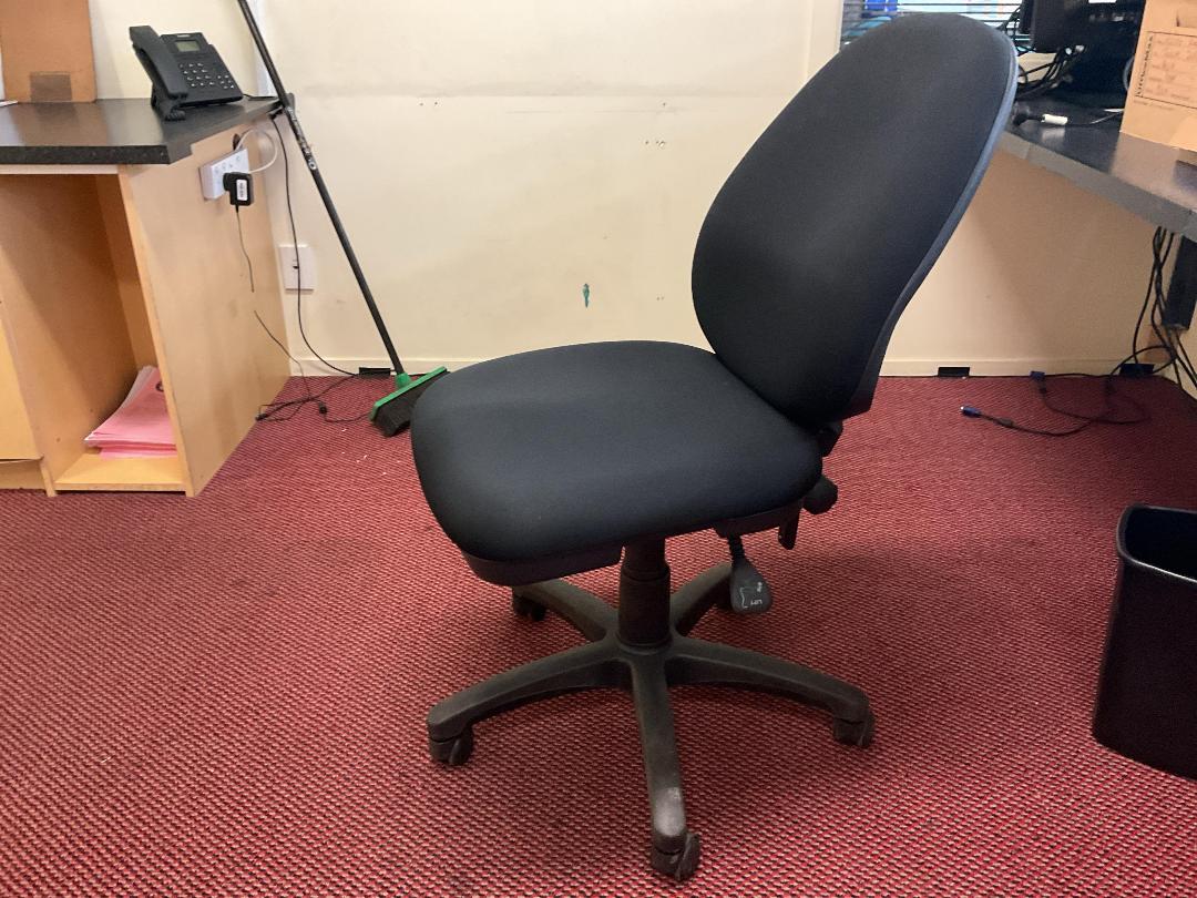 Photo '4' of Black Office Chair