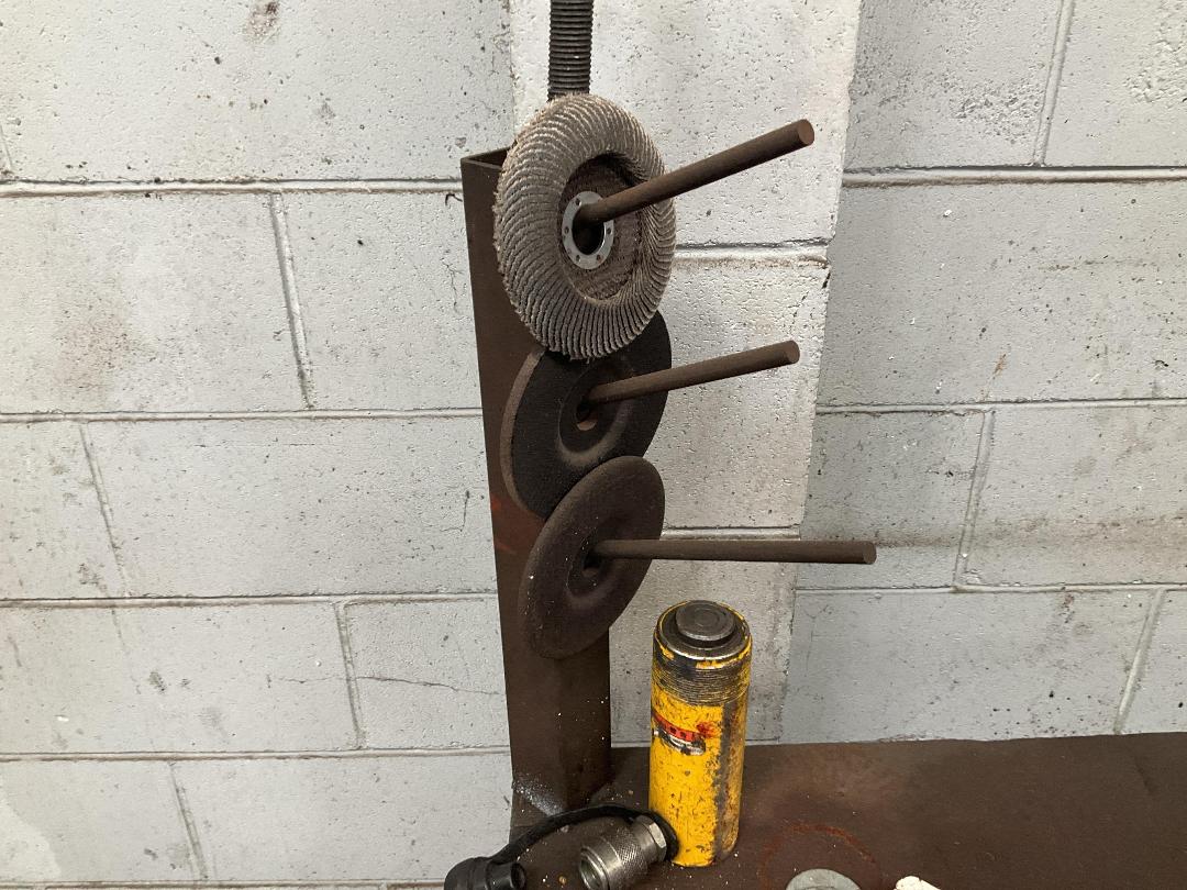 Photo '4' of Workshop Bench & Vice