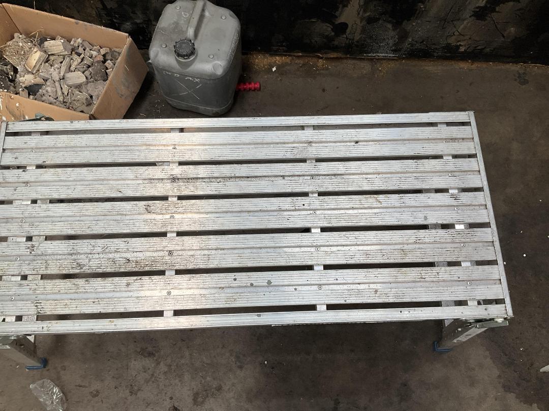 Photo '4' of 2 Step Workshop Platform